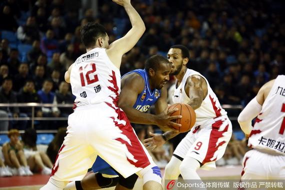 吉林主场大胜江苏