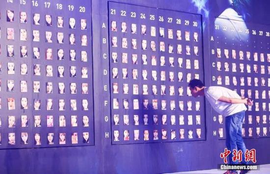 王昱珩与人工智能PK人脸识别