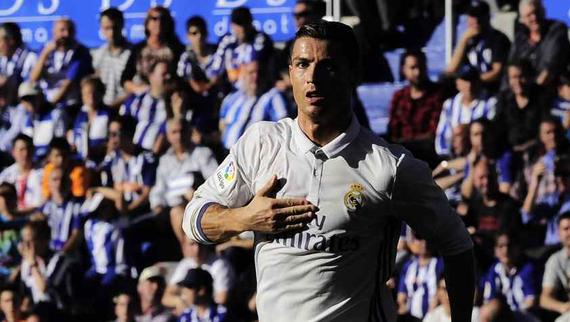 C罗帽子戏法，皇马4-1客胜领跑