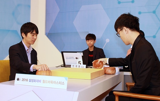 三星杯半决赛首局柯洁胜李世石