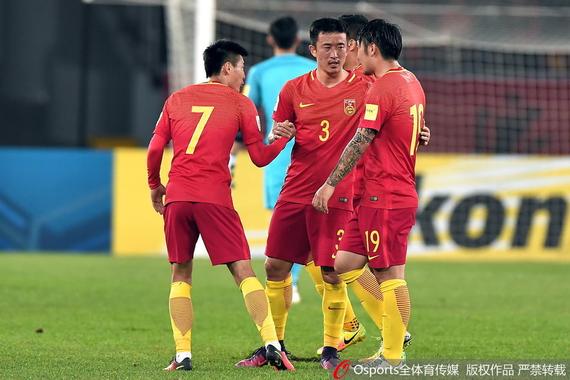 国足憾平卡塔尔