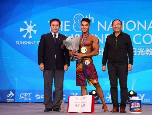 年度总冠军刘孟易