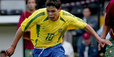 曾经巴西青年队的10号