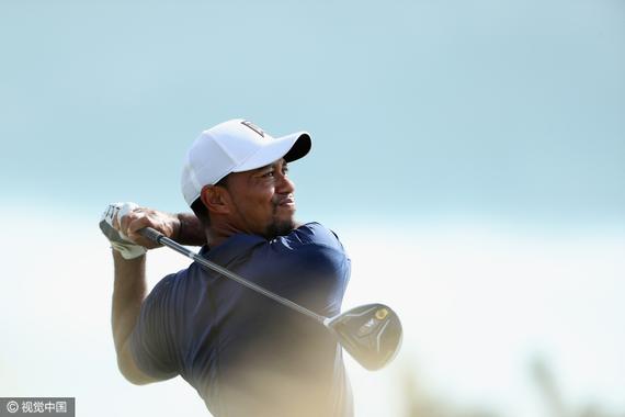 伍兹的与教练一起的训练时间短但强度高