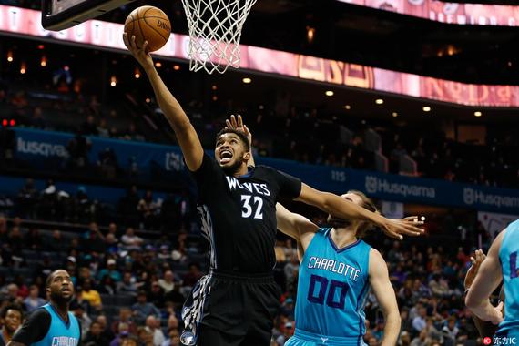 唐斯大两双助球队结束连败