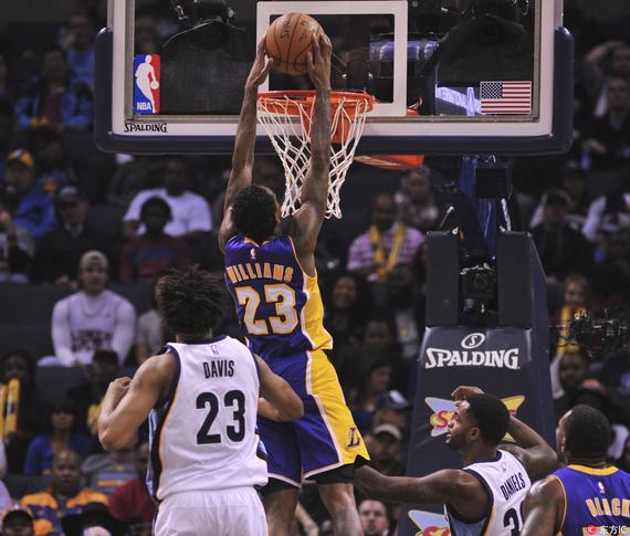 路威空砍40分难救主