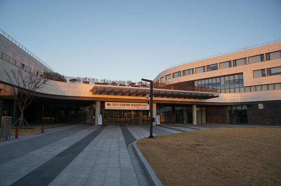 12月6日，晨曦中的三星火灾全球培训基地