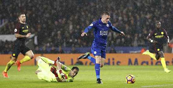 英超-瓦尔迪帽子戏法 曼城2-4负莱斯特城遭连败