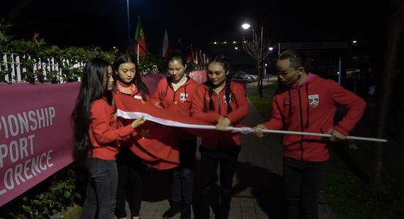 五位队员选择了退赛