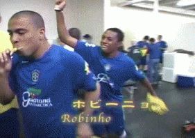 罗比尼奥打大罗