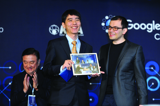 李世石和谷歌Deep Mind公司CEO哈萨比斯