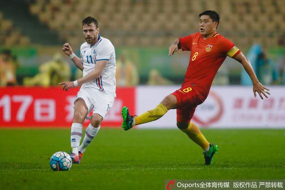 蔡慧康拦截对手