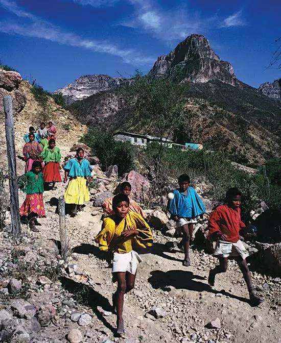 比肯尼亚人还能跑的民族