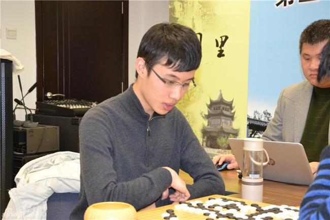 世界围棋排名连笑升至第六 古力重返前三十_手机新浪网