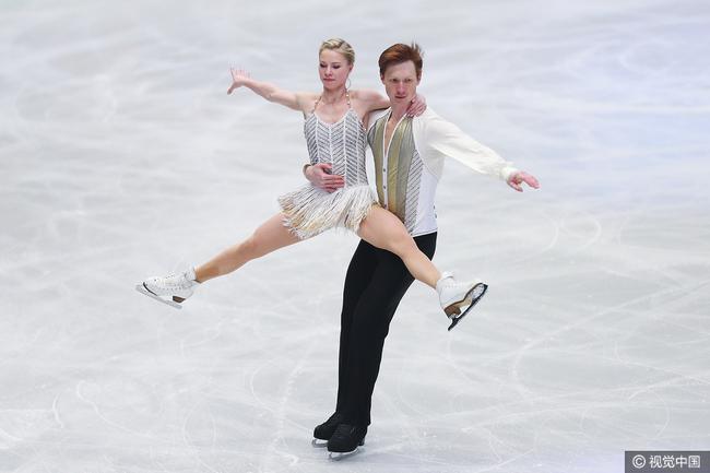 俄罗斯组合塔拉索娃/莫罗佐夫摘得双人滑金牌