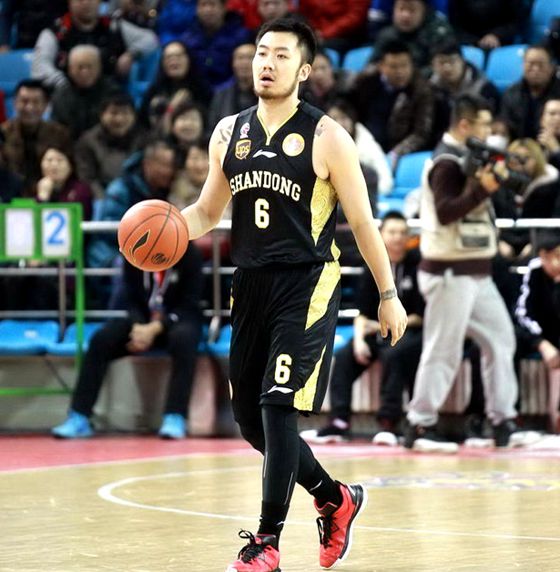 睢冉轻伤不下火线