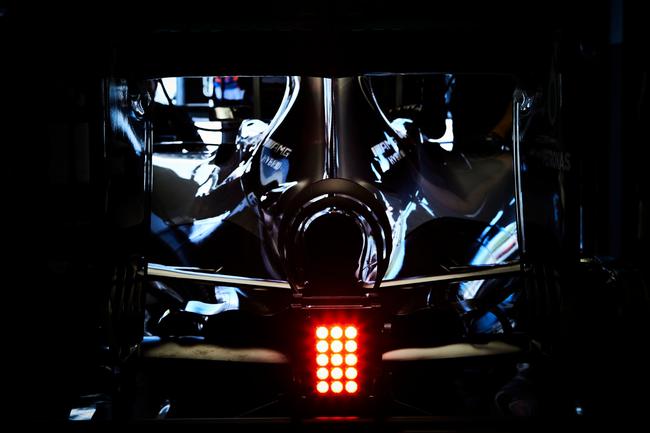 梅赛德斯点燃新引擎