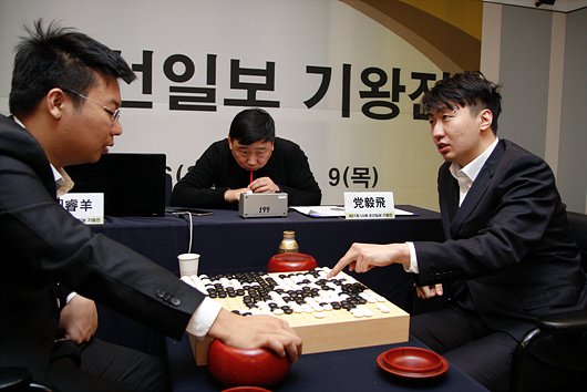 第21届LG杯决赛党毅飞战胜周睿羊获得冠军