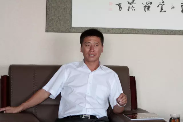 传奇!马业大亨张月胜办育马者杯 开启赛马新风潮