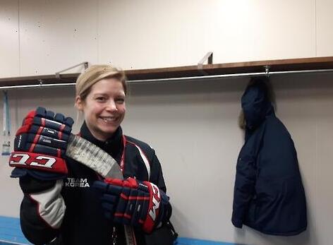 韩国女子冰球主帅