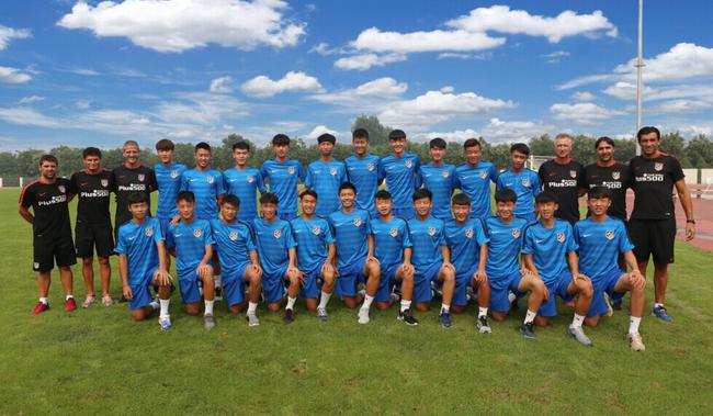 万达集团斥巨资打造的“中国足球希望之星”