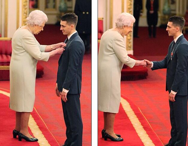 英女王为维特洛克授勋