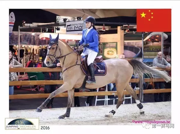 梁旖旎骑马参赛