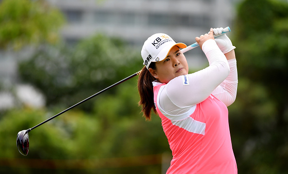 韩国名将朴仁妃半程领先