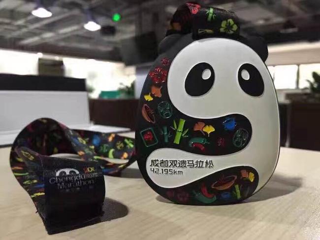 史上最“实称”组委会！2017成都双遗马拉松奖牌大揭秘。