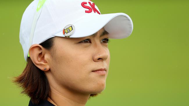 崔罗莲努力摆脱背伤困扰:我还不能信任自己挥杆