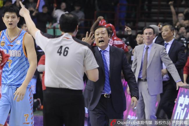 新疆队再吃绝杀停表的亏