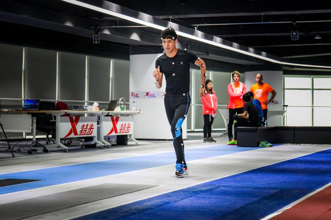 伦敦奥运会竞走冠军陈定体验3d动作捕捉系统测试