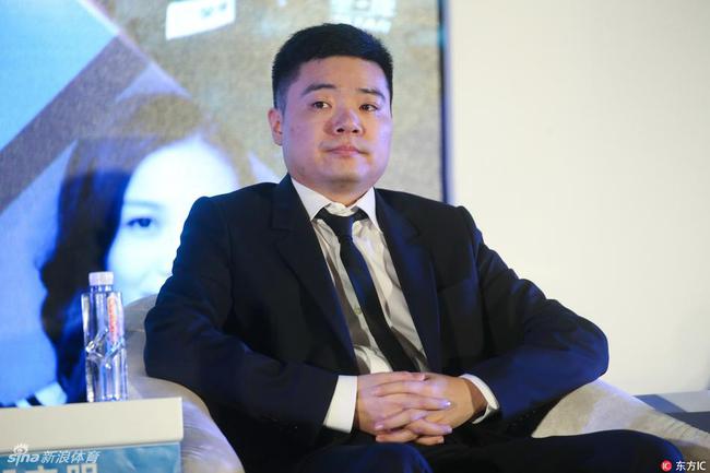 丁俊晖刚刚从博鳌论坛赶到北京