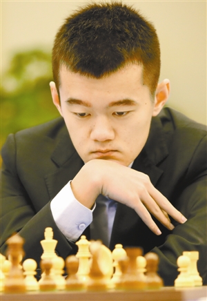 国象大师丁立人