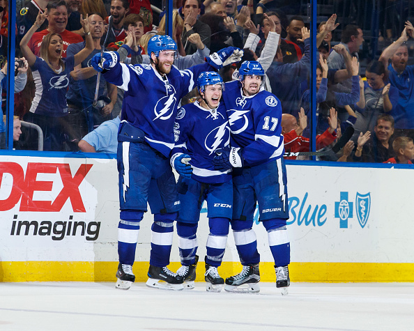 nhl坦帕湾闪电加时胜黑鹰 飓风不敌底特律红翼