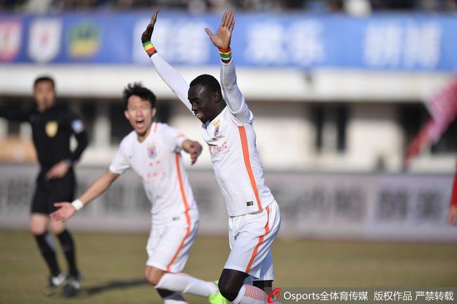 西塞脚后跟破门