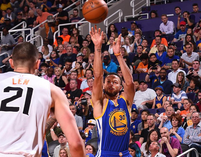 库里1900个3分到手