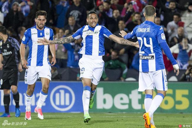 莱加内斯庆祝进球