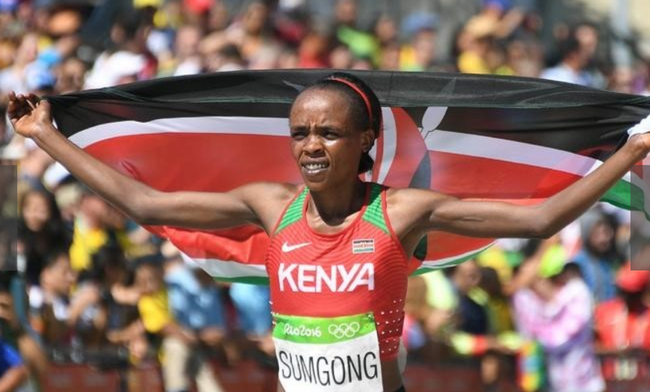 奥运会马拉松女子项目夺得金牌的尼亚著名运动员洁米玛-苏姆恭(jemima