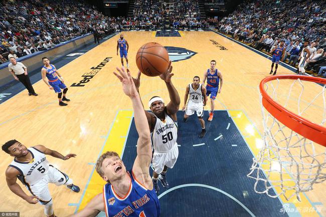 灰熊战胜尼克斯