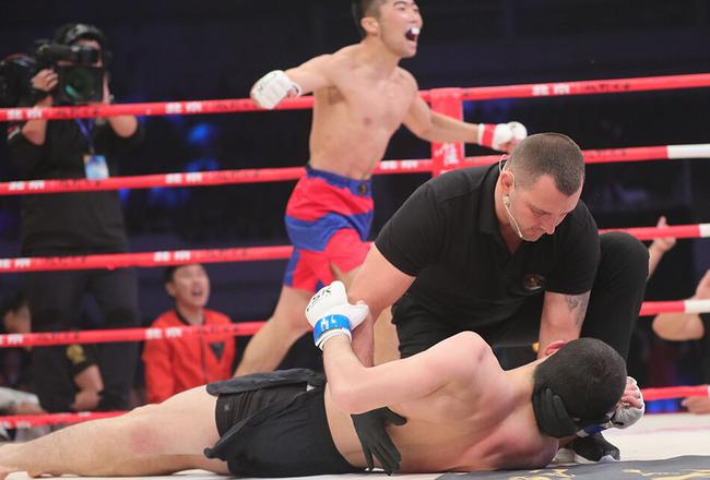 巴图赛因KO对手