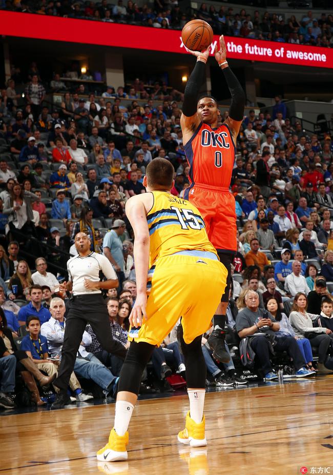 威少三双破纪录