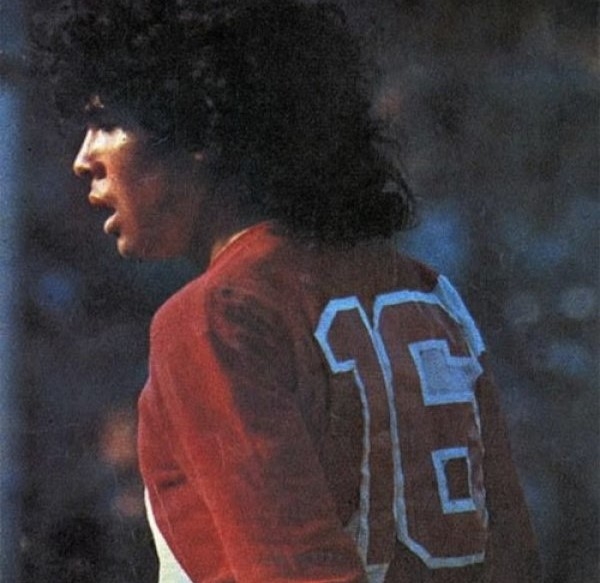 16号的马拉多纳