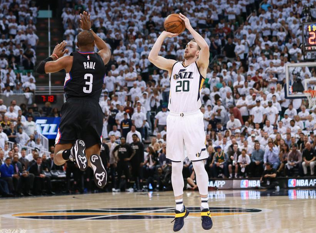 海沃德因病只打9分钟