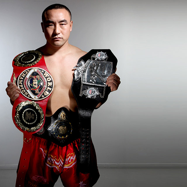 散打王“草原骄子”宝力高