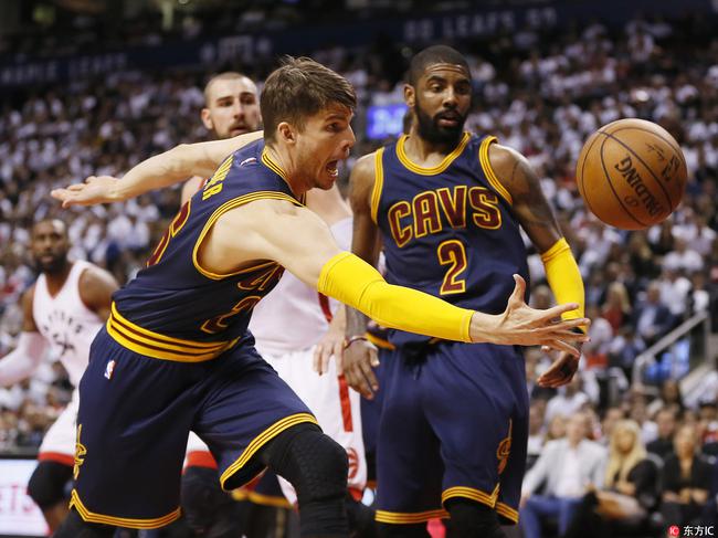 谁说这人从来不防守的？