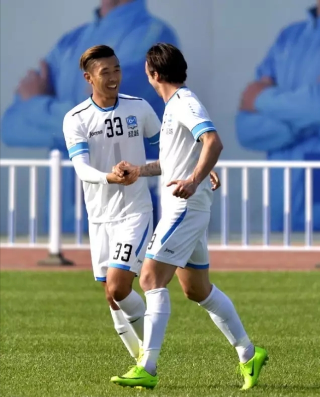 大连超越客场2：1保定容大