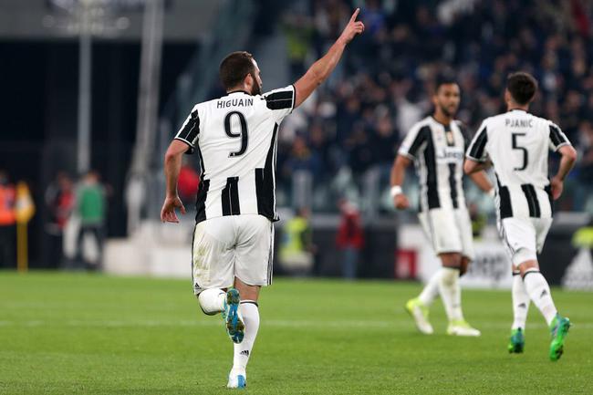 意甲-伊瓜因补时救主 尤文德比平止主场33连胜