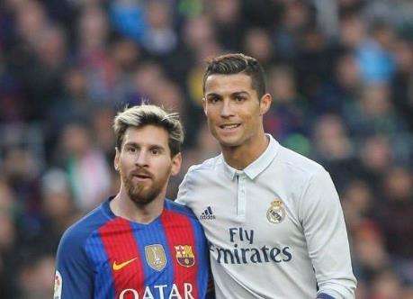 他们在场上都聊些什么