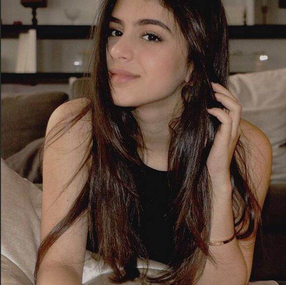 小法与相恋7年的女友卡拉分手,随后与比自己大了12岁的黎巴嫩熟女丹妮